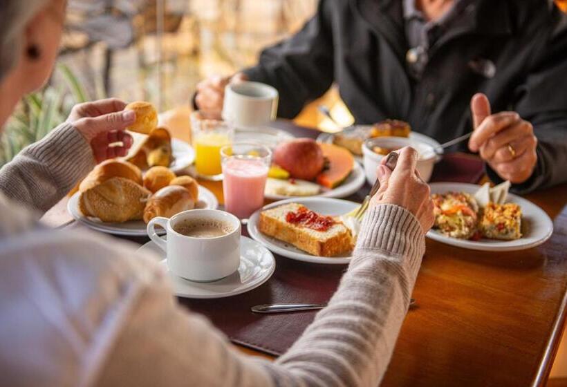 هتل Candeias Basfak Praia