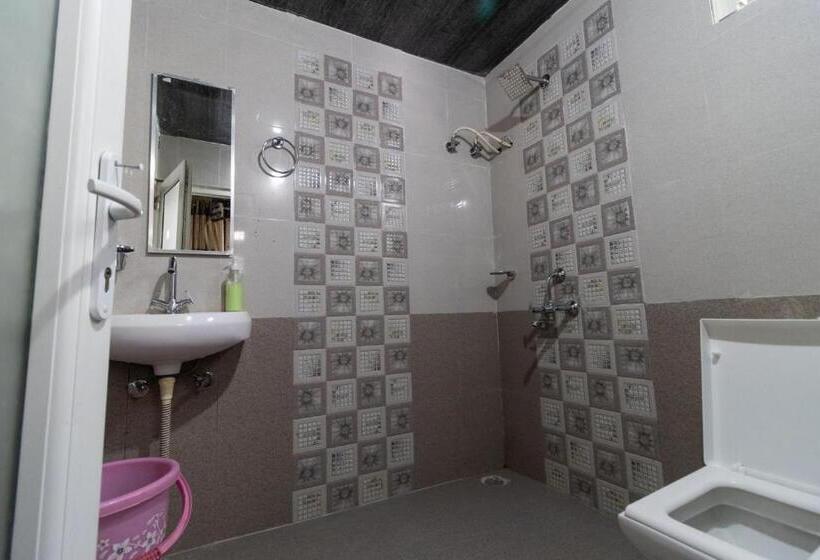 فندق Vrindavan Gopala Resort