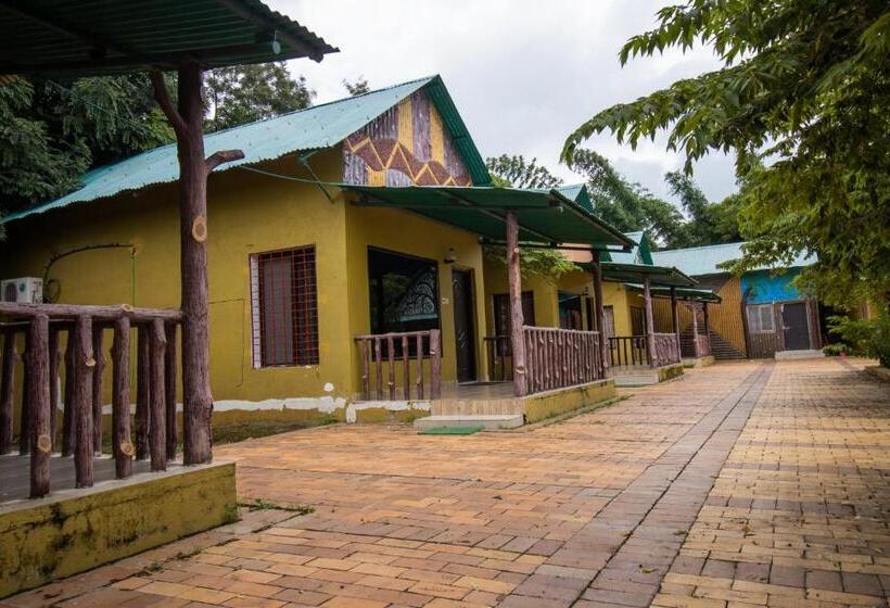فندق Vrindavan Gopala Resort
