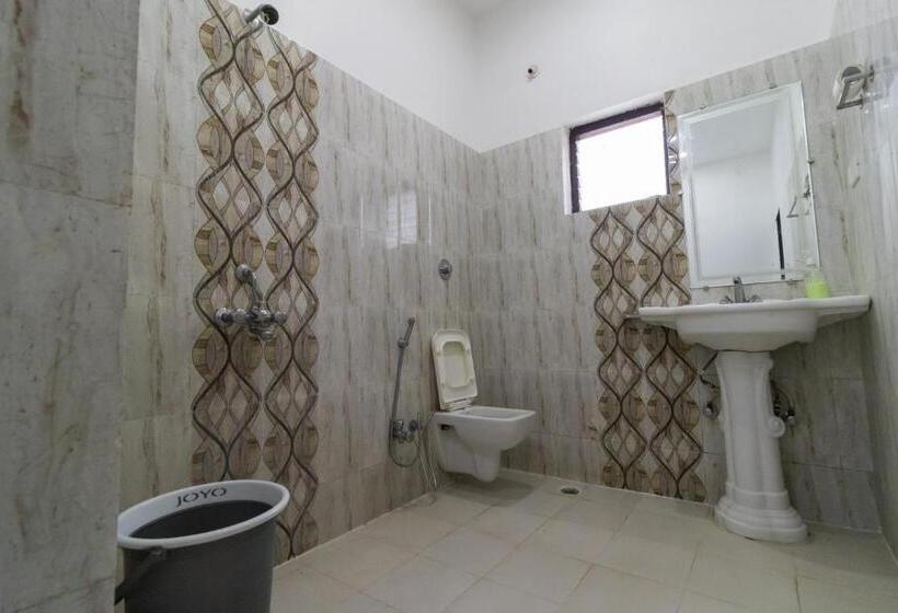 فندق Vrindavan Gopala Resort