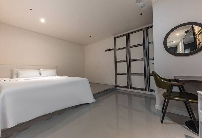 Motel Dongtan Q