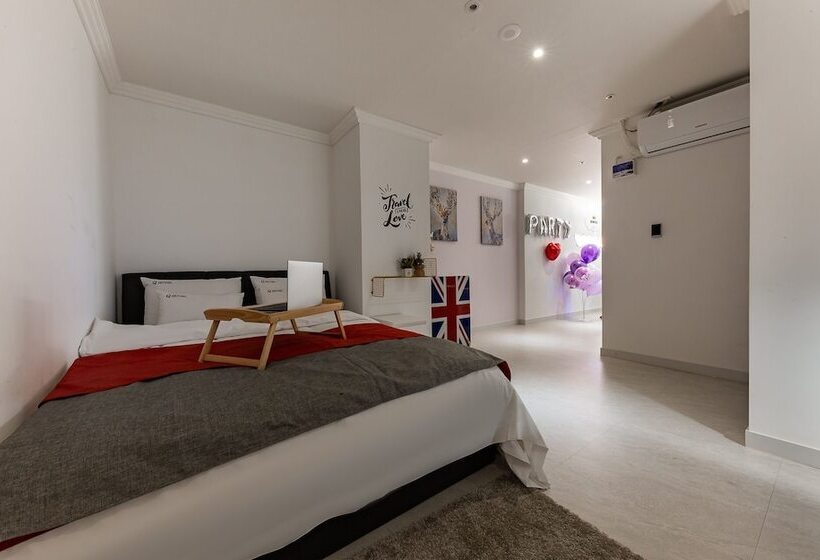 Motel Dongtan Q