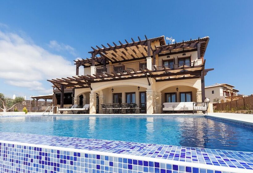 استراحتگاه Aphrodite Hills Rentals   Mythos Collection Villas