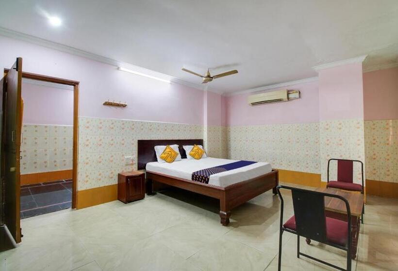 호텔 O Sir Vr Sairam Lodge