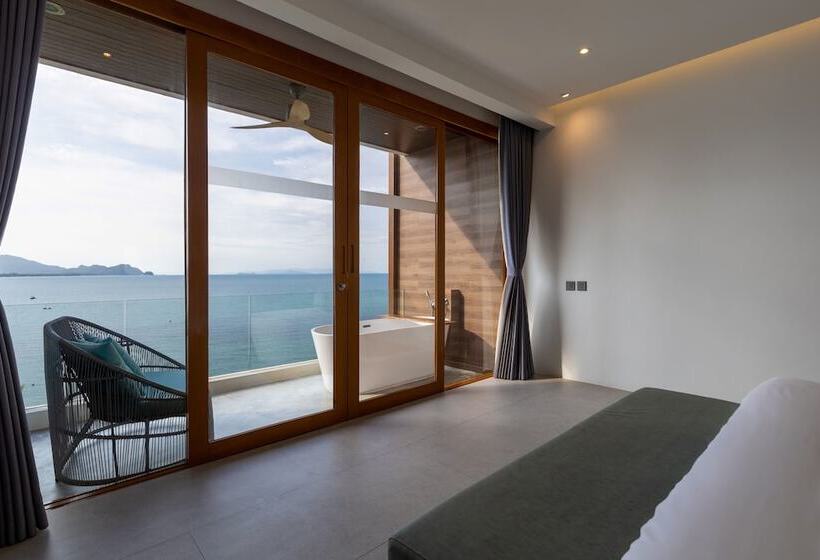 هتل X Sea Khanom Harbor Bay Resort