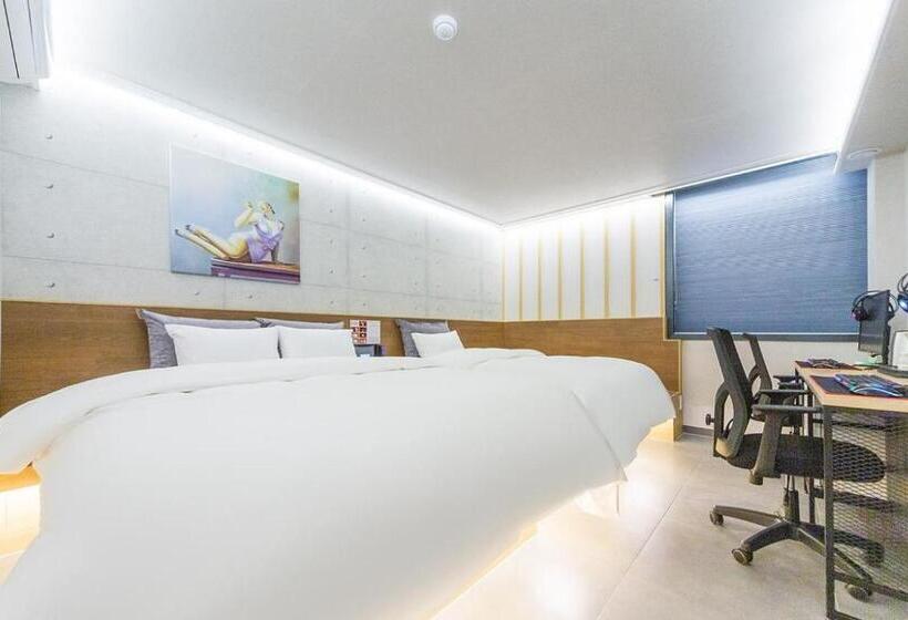 汽车旅馆  The Araboda