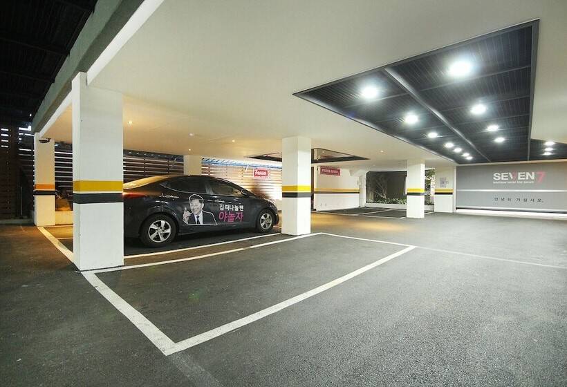 مُتل Jinju Hotel Seven