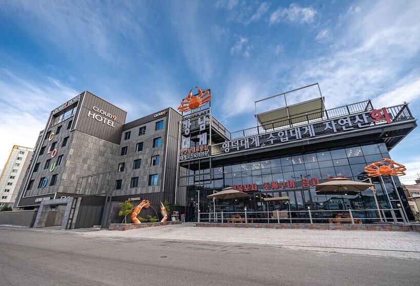 Мотель Yeongdeok Gangguhang Cloud