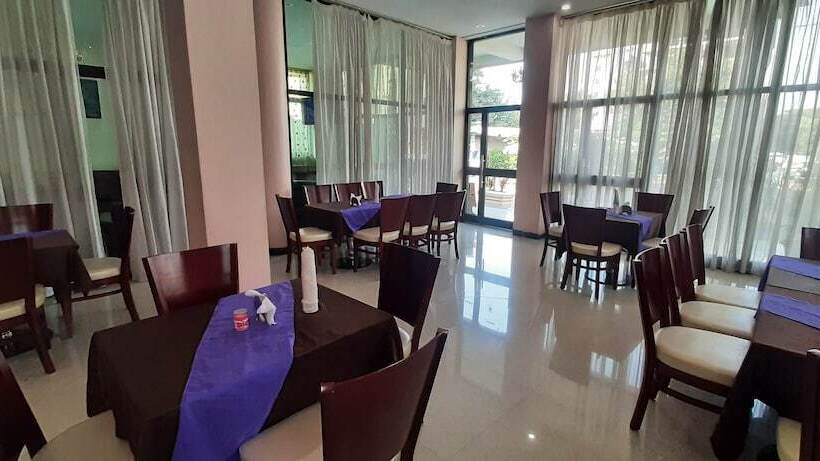 فندق Abay International