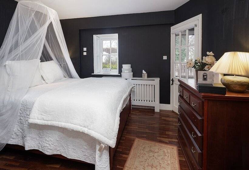 فندق Barnabrow Country House