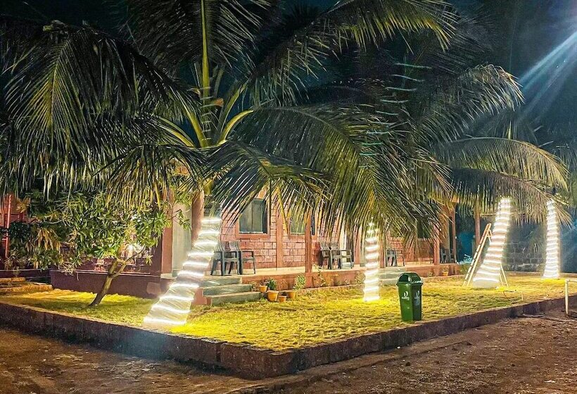 فندق Beach Village Resort