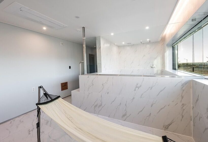 Отель Gunsan Raonhaje