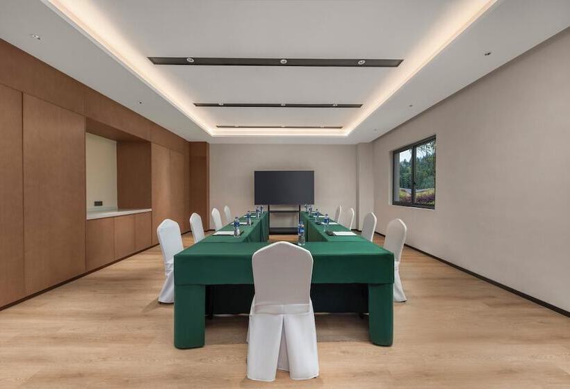 فندق Holiday Inn Express Wawu Mountain By Ihg