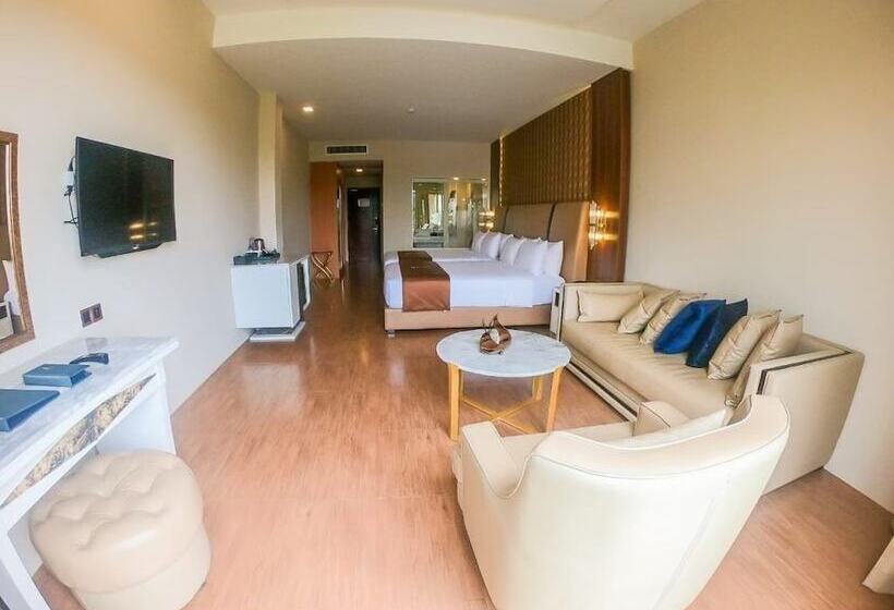 فندق Jupiter Trevi Resort And Spa