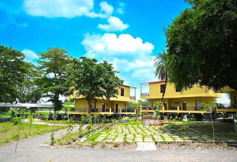 ホテル Tgi Insignia Resort & Villa's