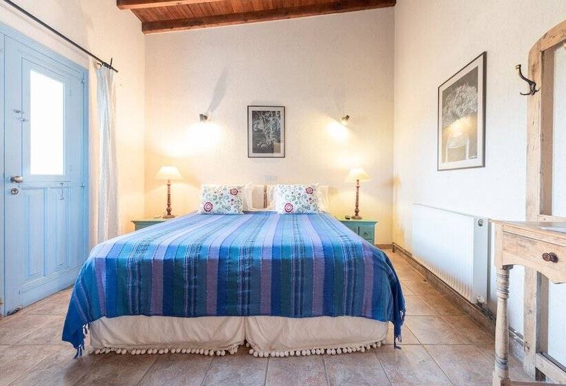 پانسیون Adamos 1 Br Hotel Apartments