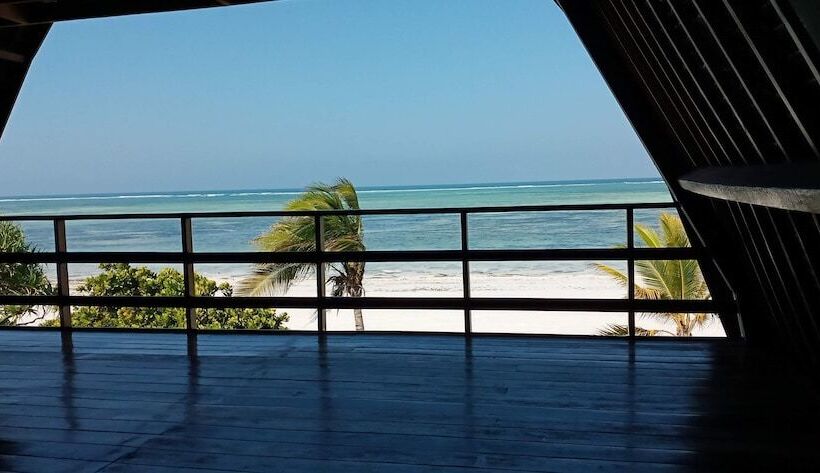 استراحتگاه Kijani Beach Villas