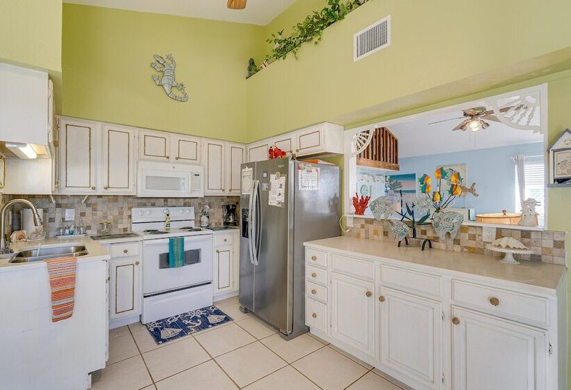 Little Gasparilla Island Paradise: Walk To Beach!