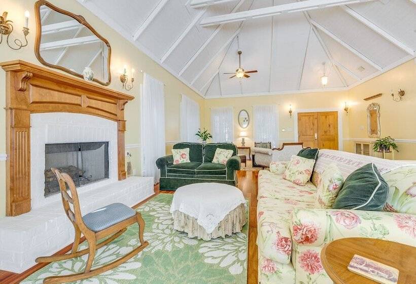 Fairhope Cottage: 2 Mi To Town & Pier!
