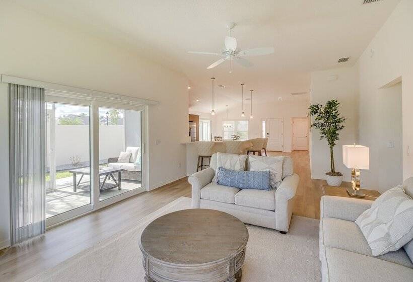 Community Pool & Tennis Court: Gem In The Villages