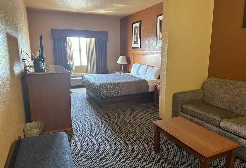 ホテル Hiway Inn Express