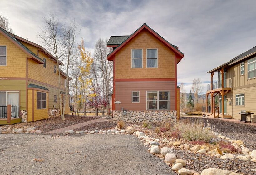 Granby Riverfront Cabin W/ Deck & Mountain View!