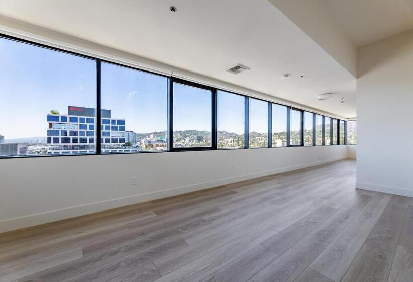 Kasa Sunset Los Angeles