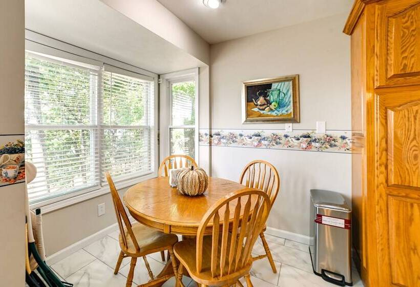 Lake Barkley Home W/ On Site Beach: Boat + Swim!