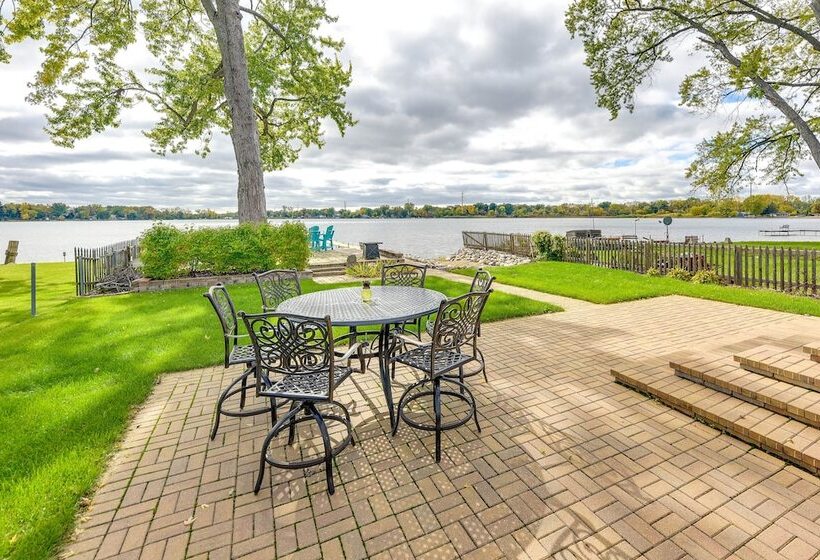 Lakefront Antioch Cottage W/ Dock & Gas Grill!