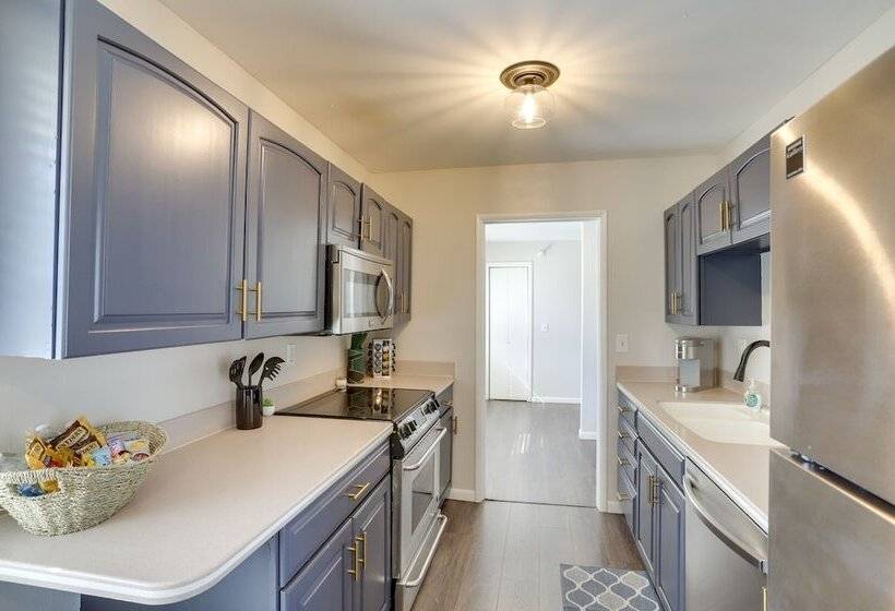 Lovely South Bend Home ~ 3 Mi To Dtwn & Notre Dame