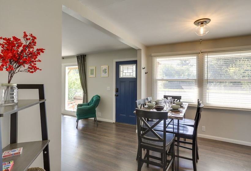 Lovely South Bend Home ~ 3 Mi To Dtwn & Notre Dame
