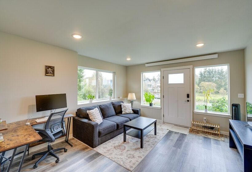 Modern Blaine Vacation Rental, 33 Mi To Vancouver!
