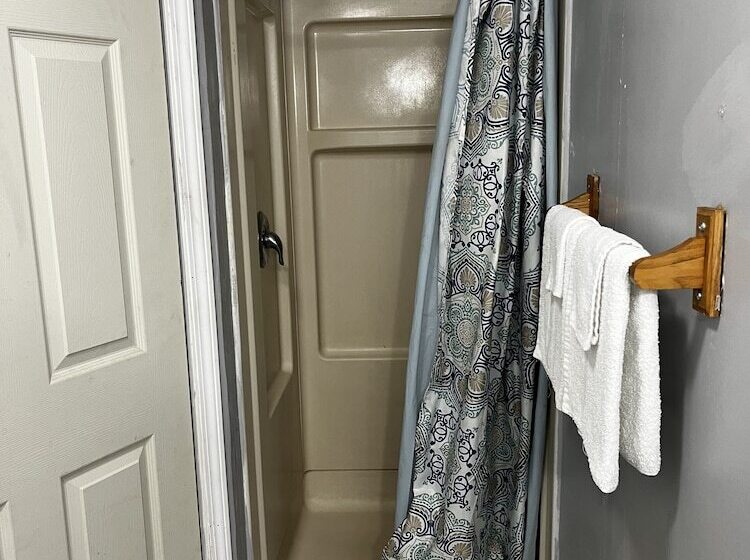 Мотель Grand Howell Inn