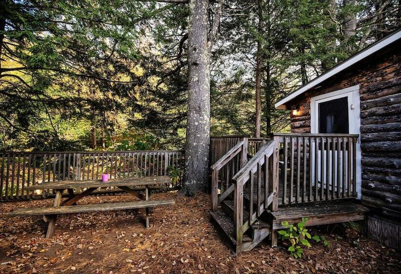 Pemi Cabins