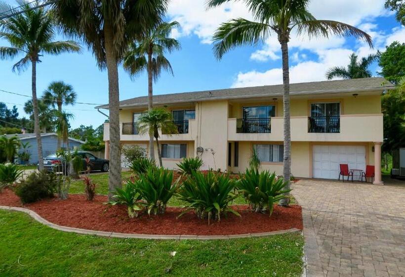 Пансион White Orchid Apartments