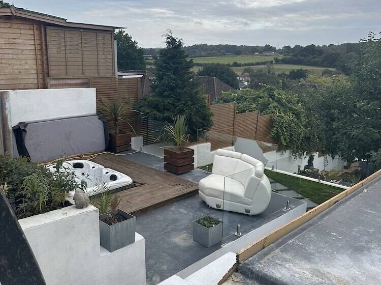 Резиденция Captivating 4 Bed House In West Wickham