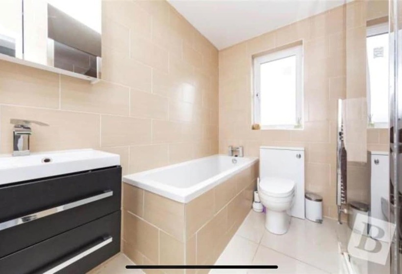 Резиденция Stunning 4 Bed House In Gidea Park