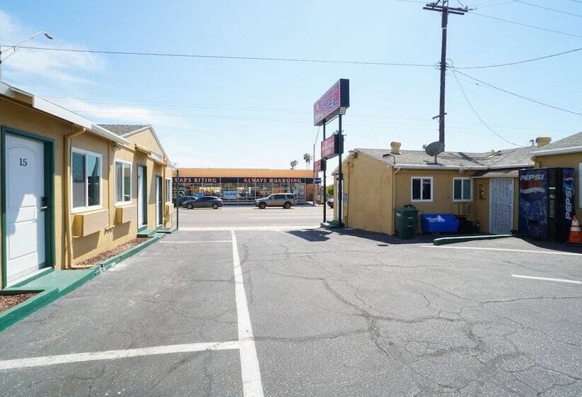 Signal Hill Motel
