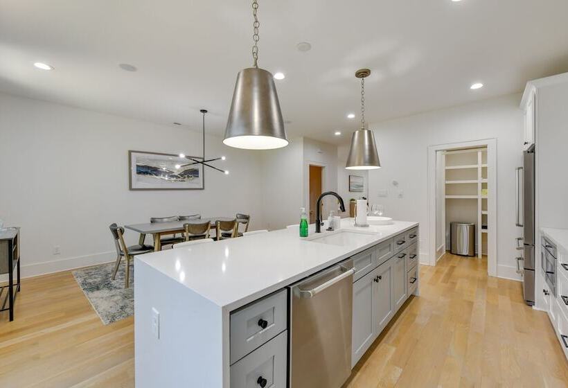 South End Charlotte Townhome < 2 Mi To Uptown!