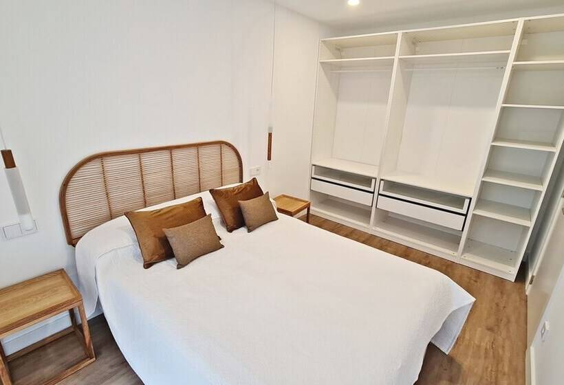 تختخواب و صبحانه Br Silgar Suites