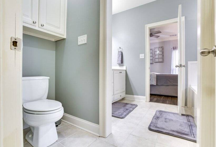 Canalfront Baton Rouge Home W/ Patio: 6 Mi To Lsu!