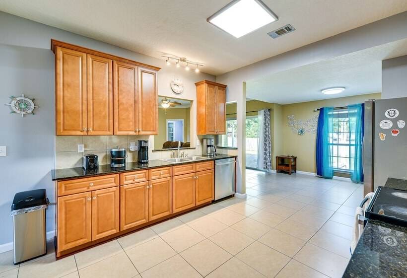 Crestview Vacation Rental: Day Trip To Destin!