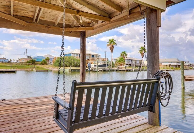 Dauphin Island Vacation Rental: Close To Beaches!