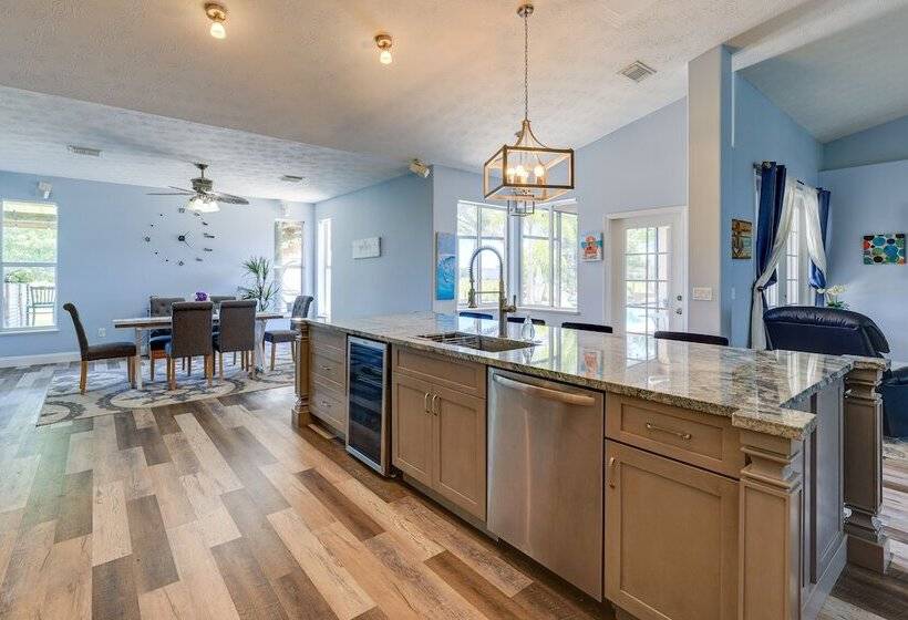 Fort Pierce Escape: Beach Entry Pool, Waterslide!