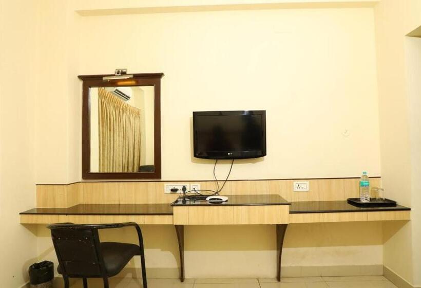 ホテル Shrie Shaanth