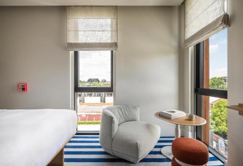 בית מלון כפרי The Standardx, Melbourne