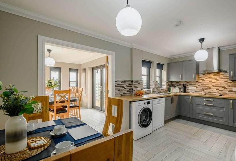 فندق Westertonhill Holiday Lodges