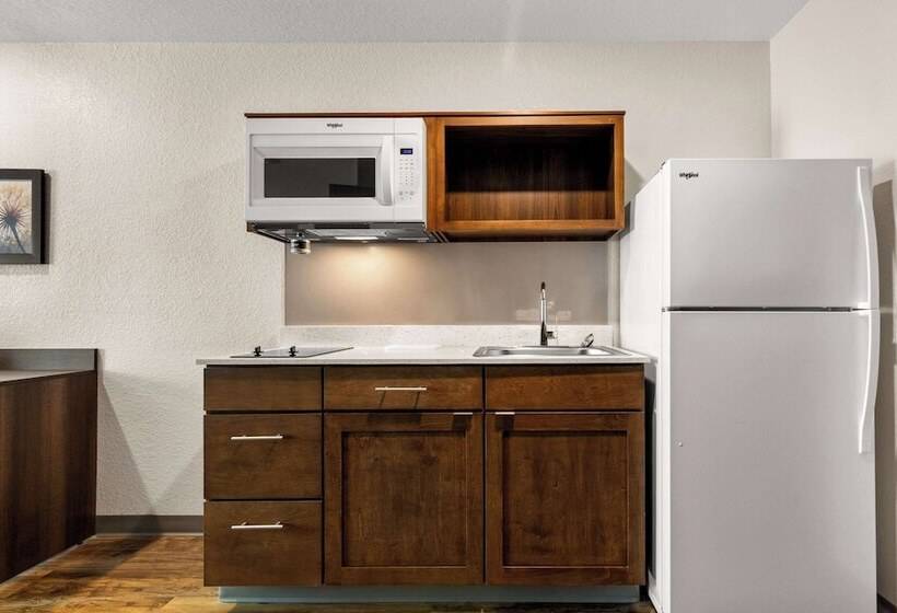 فندق Woodspring Suites Port St Lucie