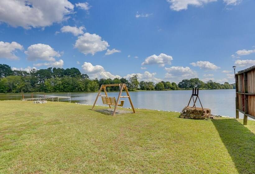 Lakefront Alabama Escape W/ Boat Dock & Fire Pit!