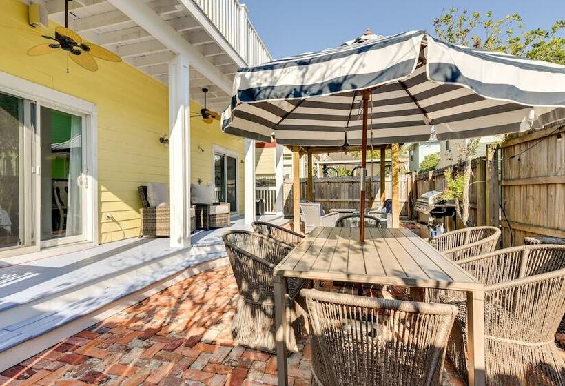 Lemoncello Cottage:  Walk To Blue Mountain Beach!